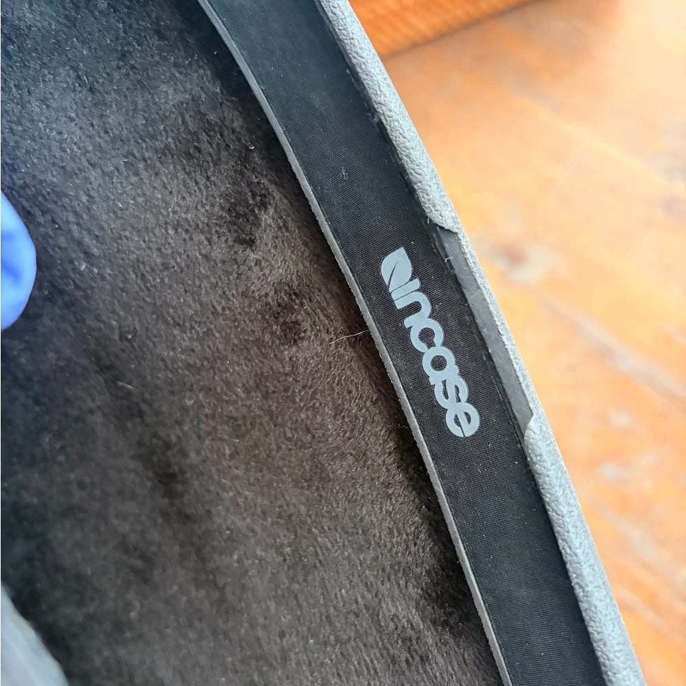 Incase Gray Laptop/Tablet Sleeve